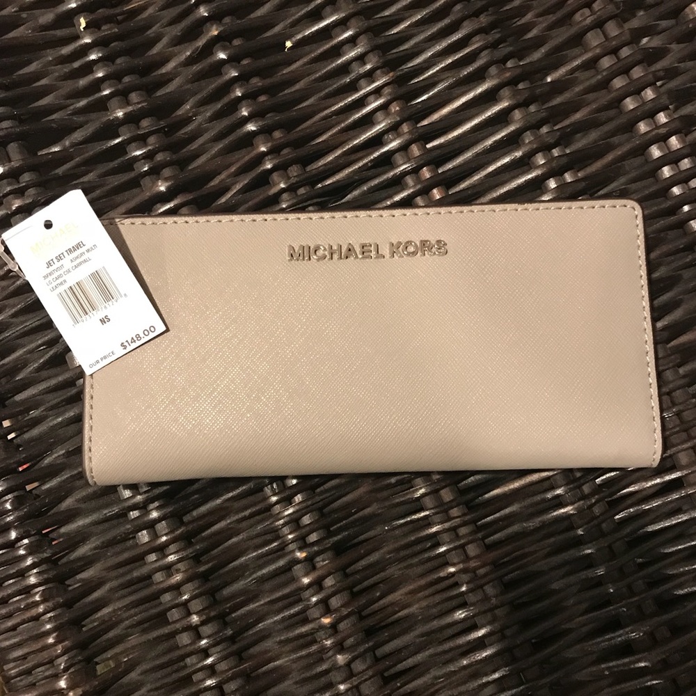 NWT Michael Kors Wallet